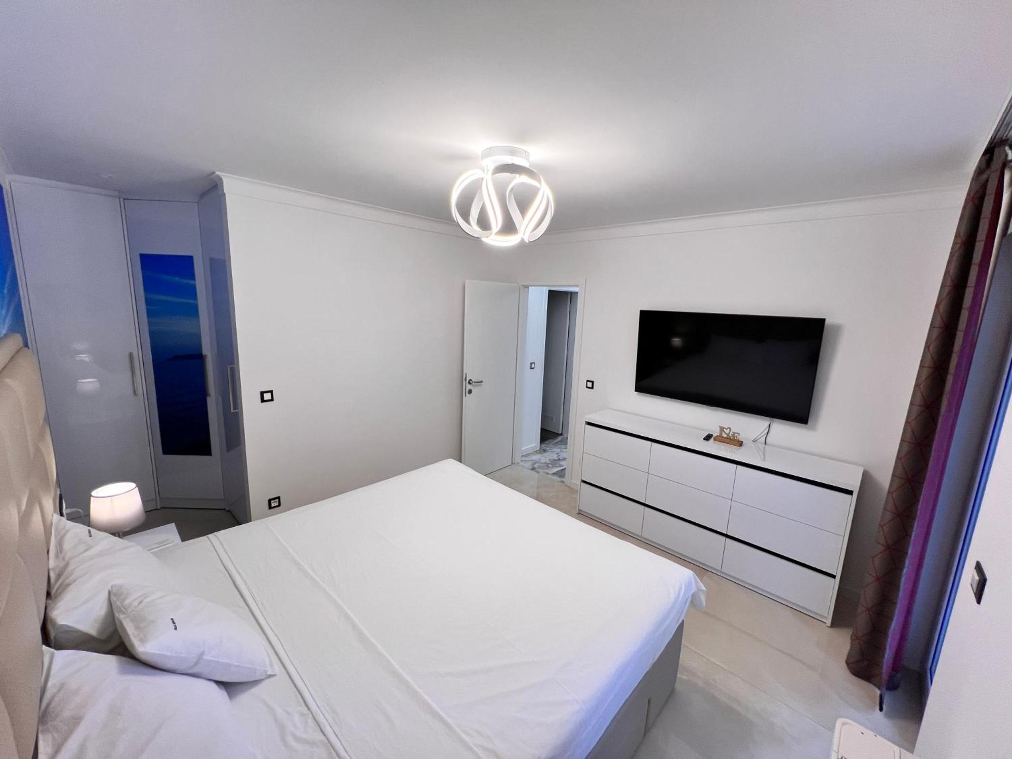 Luxury Beachfront Villa Carlisa Ciovo Exterior photo